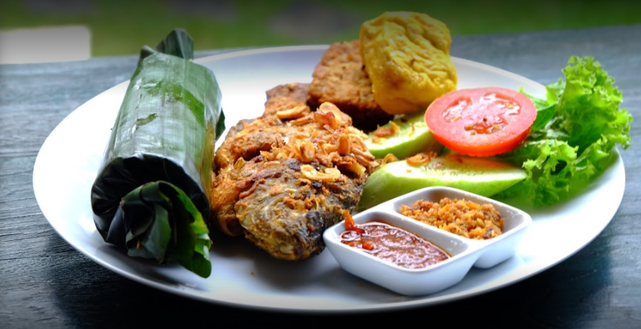 Tempat Makan enak di Sentul City Resto Kebun Teduh