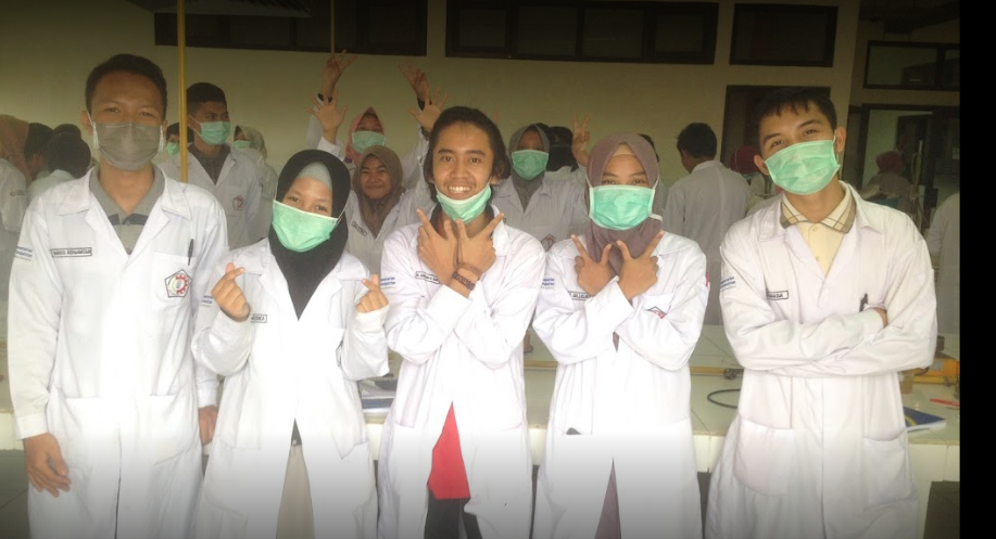 Akademi Kimia Analis Bogor belajar
