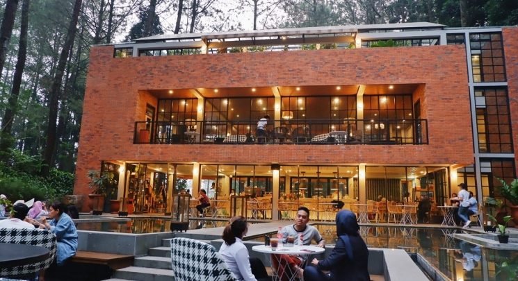 The Lake House Bogor : Restoran Instagramable Di Puncak