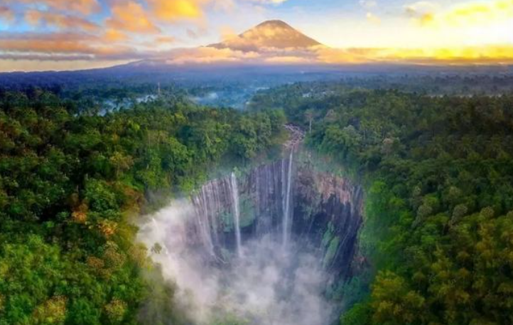 Air Terjun Tumpak Sewu